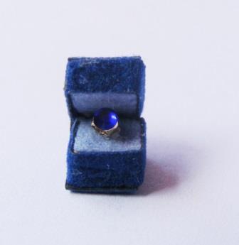DOLLS HOUSE 1/12TH SAPPHIRE BOXED RING